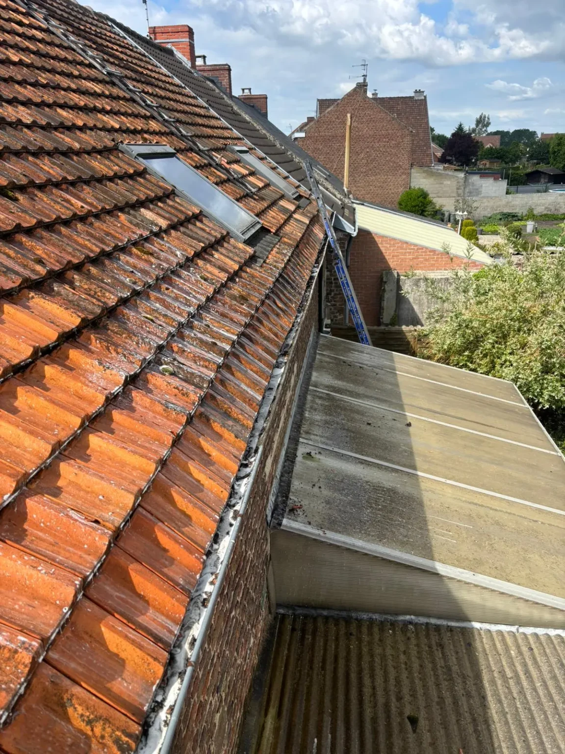 Nettoyage toiture Valenciennes pour entretien régulier de couverture